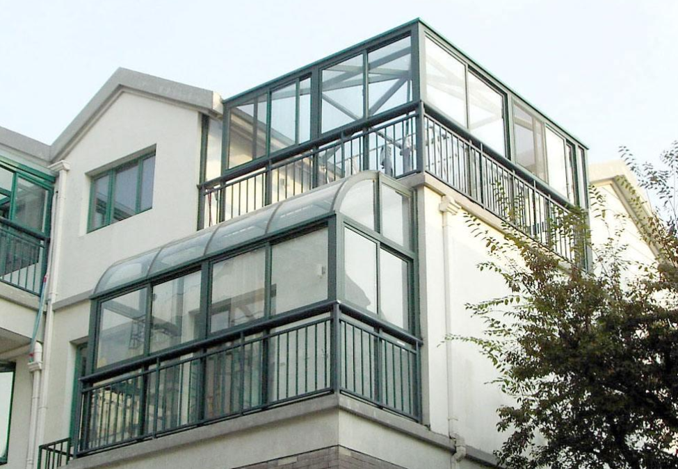 還在裝傳統(tǒng)陽光房？太傻了！如今大家都裝這個(gè)，美觀、環(huán)保還能賺錢！