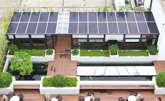 還在裝傳統(tǒng)陽光房？太傻了！如今大家都裝這個(gè)，美觀、環(huán)保還能賺錢！