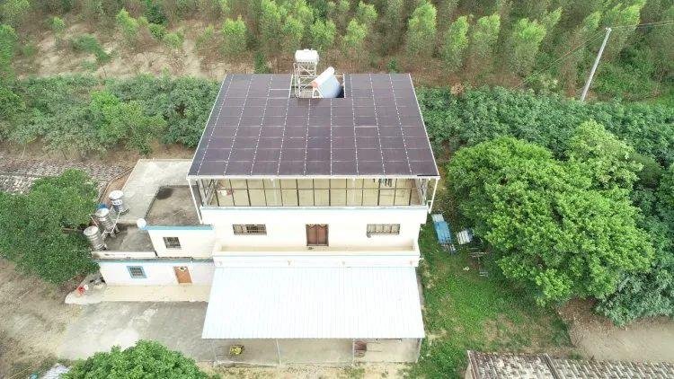 還在裝傳統(tǒng)陽光房？太傻了！如今大家都裝這個(gè)，美觀、環(huán)保還能賺錢！