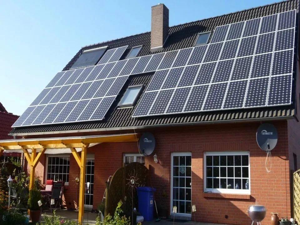 為什么秋季的光伏發(fā)電量比夏季還高？