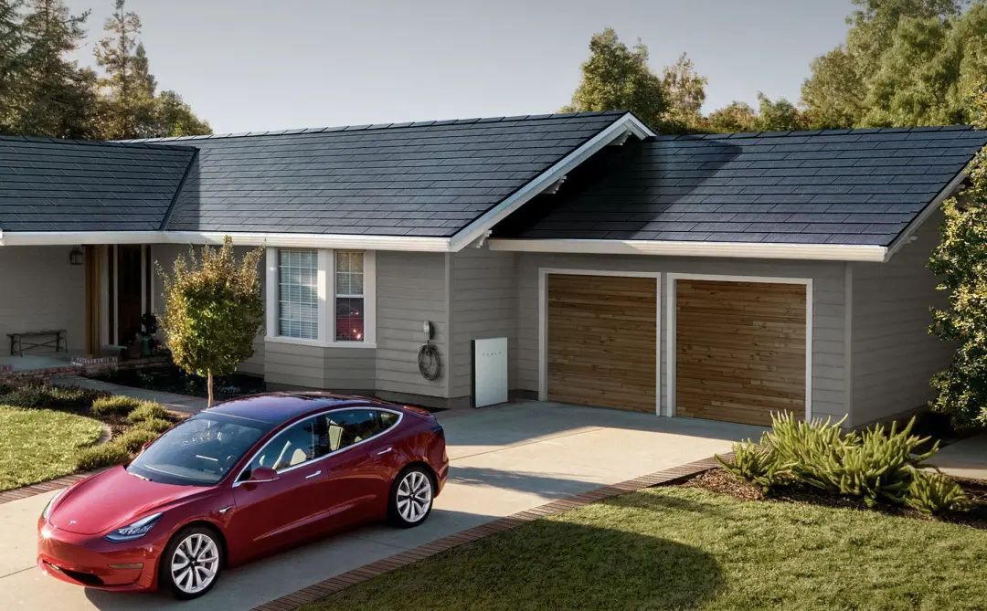 美國德州大雪斷電，一度電65元！裝了特斯拉光伏屋頂?shù)娜诵α耍。ǜ揭曨l）