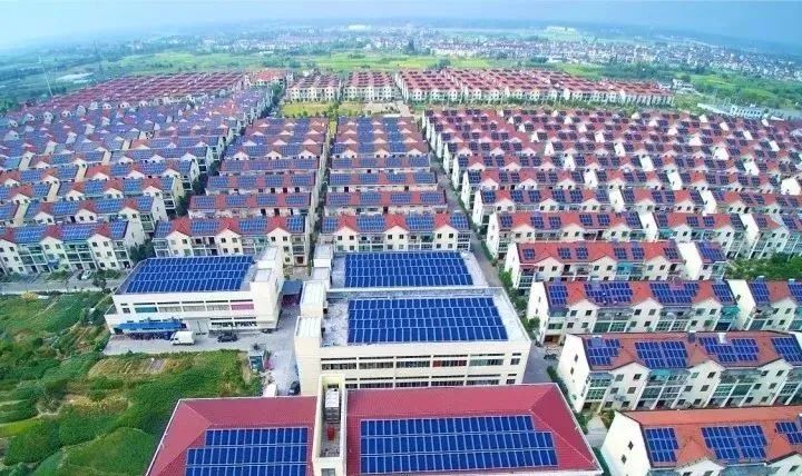 光伏發(fā)電“租房頂、免費(fèi)裝”新套路，警惕陰陽合同，天上不會(huì)掉餡餅！